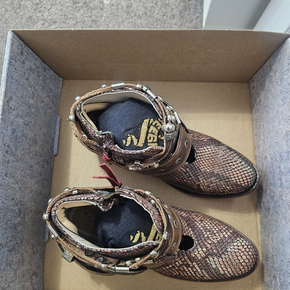 Freebird by Steven Snakeskin Ankle Boots with Brown Accents - Picture 4 of 6